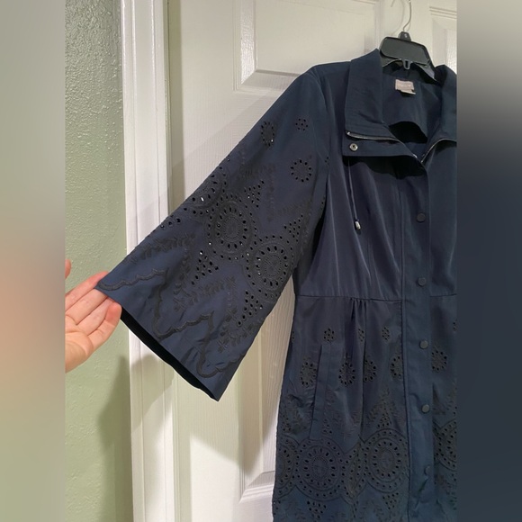 Chicos Eyelet Jacket Sz 2 L Navy Zip Front Lightweight Womens Long Sleeve - Picture 2 of 13